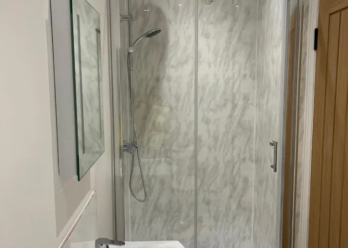 Проживання в сім'ї Large 2